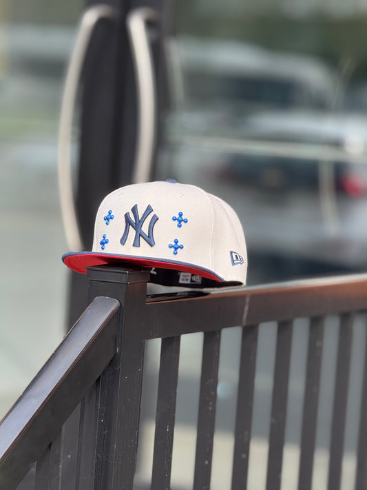 One of 1 Rouge & Bleu